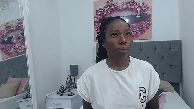 Snapshot of kirajohnson chatting on January 2025 12:16:02 PM kirajohnson online show from January 2025 12:16:02 PM