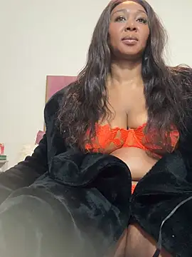 Snapshot of Bootyliciouse21X chatting on May 2026 06:20:01 AM Bootyliciouse21X online show from May 2026 06:20:01 AM