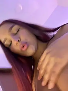 Fancyxlove online show from December 2024 01:28:02 PM