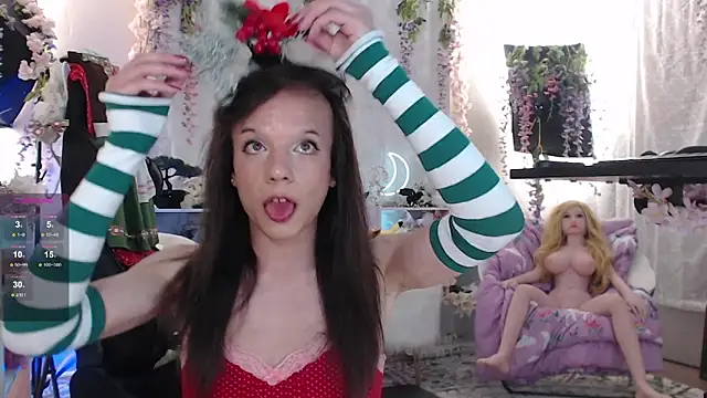 Snapshot of xxhayleemariexx chatting on December 2024 02:13:01 AM xxhayleemariexx online show from December 2024 02:13:01 AM