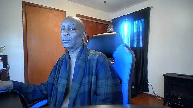 longdick4you8686 online show from December 2024 01:16:02 PM