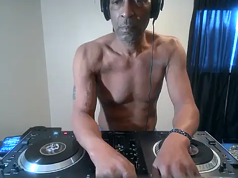 longdick4you8686 online show from February 2025 03:14:01 PM