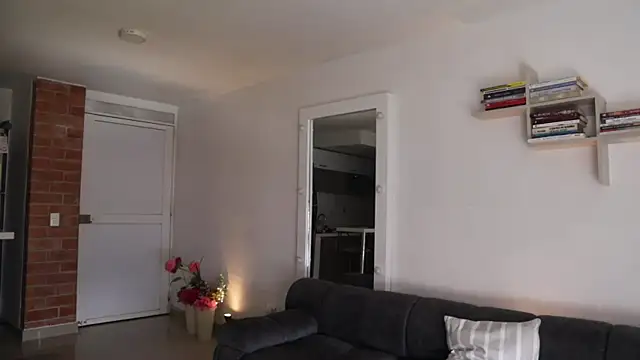  Vahos  online show from November 2025 05:00:01 PM