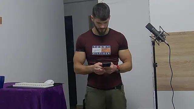 MauroTwin online show from February 2025 05:42:01 PM