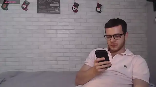 Snapshot of Alexxx_horny chatting on January 2025 08:48:02 PM Alexxx horny online show from January 2025 08:48:02 PM