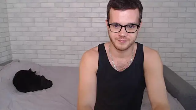 Snapshot of Alexxx_horny chatting on September 2025 11:36:01 AM Alexxx horny online show from September 2025 11:36:01 AM