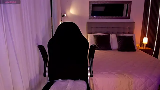 AmyWood online show from September 2025 08:11:02 PM