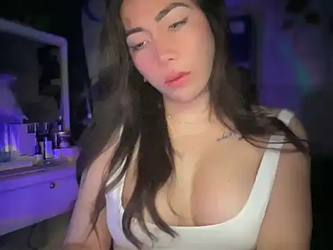 Snapshot of kristinestar chatting on February 2026 12:03:01 AM kristinestar online show from February 2026 12:03:01 AM