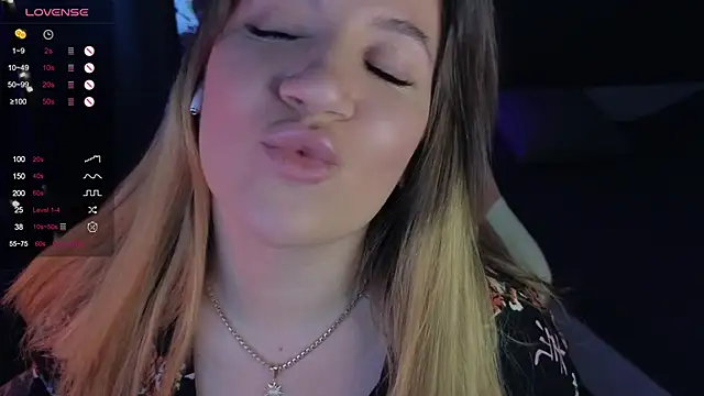 Snapshot of Fairy__Sofia chatting on January 2025 08:36:01 AM Fairy Sofia online show from January 2025 08:36:01 AM