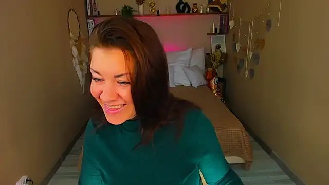 AnaMills online show from October 2025 10:13:01 AM