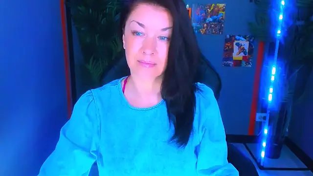 Snapshot of AnaMills chatting on May 2026 10:00:02 AM AnaMills online show from May 2026 10:00:02 AM
