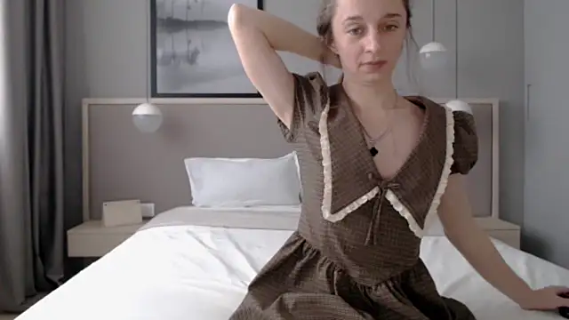 Snapshot of ShySchoolGirl chatting on November 2025 11:46:01 AM ShySchoolGirl online show from November 2025 11:46:01 AM