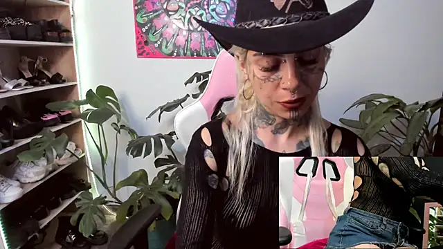 Snapshot of handipandapok chatting on February 2025 04:24:02 AM handipandapok online show from February 2025 04:24:02 AM