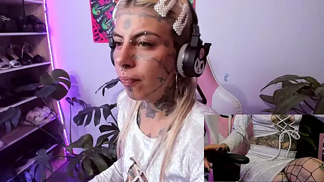 Snapshot of handipandapok chatting on February 2025 03:10:02 AM handipandapok online show from February 2025 03:10:02 AM