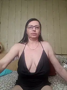 Amberhotqueen online show from January 2025 11:21:02 AM