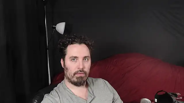 Metalstud online show from December 2024 11:47:01 PM