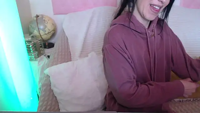 -carla- online show from April 2026 03:50:01 PM