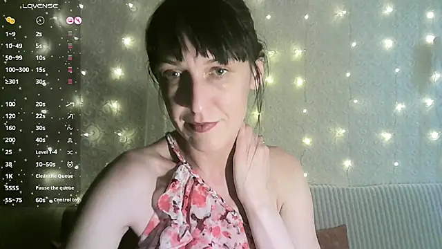 Snapshot of MarieODahliaS chatting on October 2025 11:07:01 AM MarieODahliaS online show from October 2025 11:07:01 AM