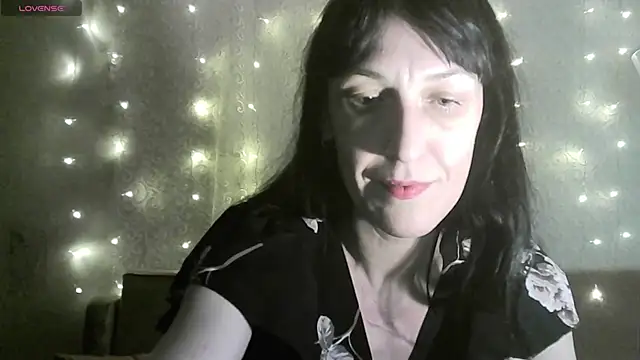 Snapshot of MarieODahliaS chatting on November 2025 11:36:02 AM MarieODahliaS online show from November 2025 11:36:02 AM