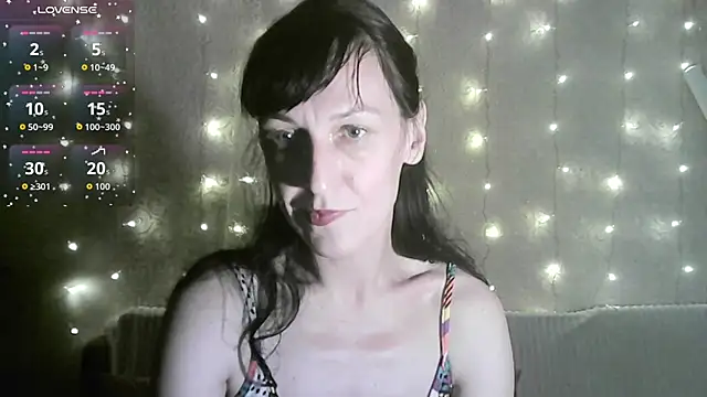 Snapshot of MarieODahliaS chatting on November 2025 01:00:02 PM MarieODahliaS online show from November 2025 01:00:02 PM