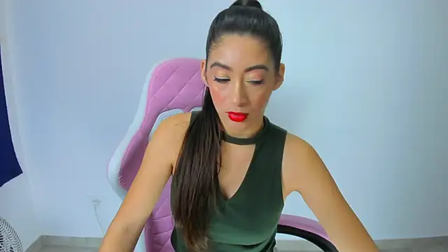 MeganWhite3 online show from January 2025 04:29:01 AM