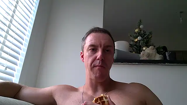 ploki2180 online show from December 2025 12:01:01 PM