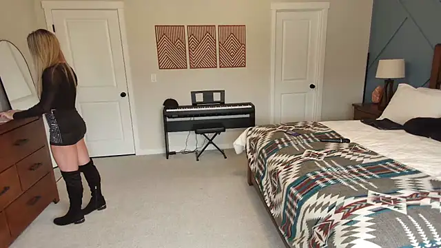 Snapshot of xxyourgirlblair chatting on December 2024 08:07:01 PM xxyourgirlblair online show from December 2024 08:07:01 PM