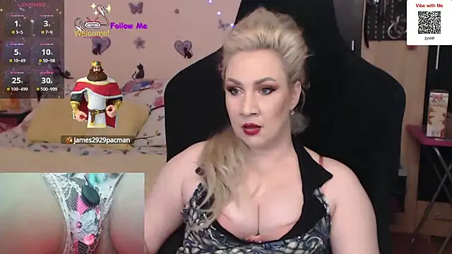 Snapshot of MissLexyGold chatting on January 2025 03:25:01 PM MissLexyGold online show from January 2025 03:25:01 PM