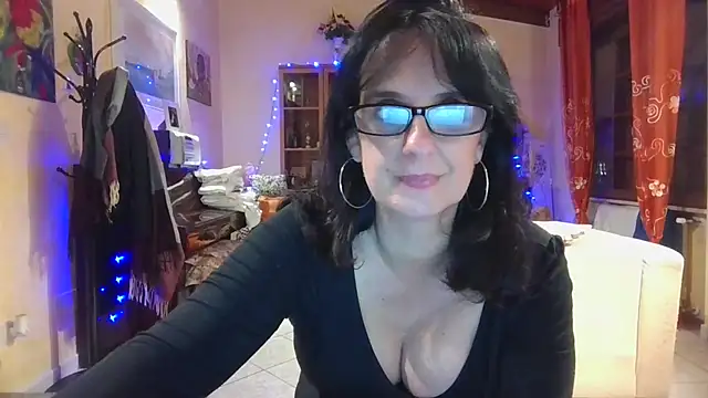 ClaudyGeryn online show from December 2024 08:43:01 PM