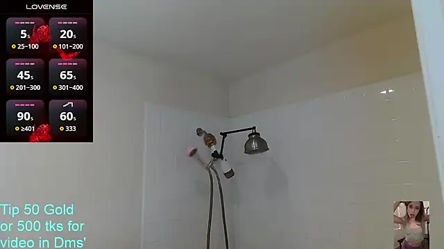 Snapshot of Blondiewithanass chatting on June 2026 07:18:02 PM Blondiewithanass online show from June 2026 07:18:02 PM