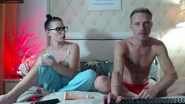 JessicaSteve online show from September 2025 06:33:01 PM