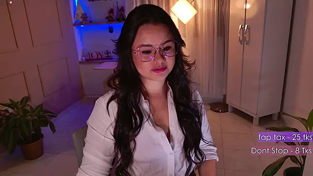 missvale online show from December 2025 03:14:02 AM