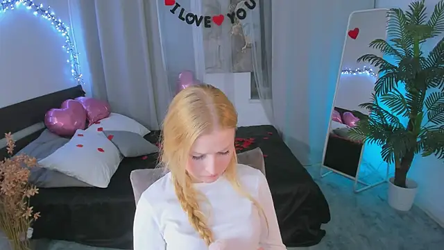 Laly Peach online show from February 2025 07:21:01 PM