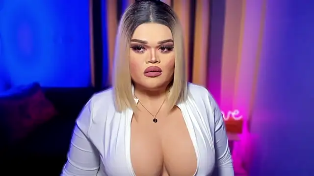 Snapshot of KarolinaThompson chatting on January 2025 11:24:01 AM KarolinaThompson online show from January 2025 11:24:01 AM