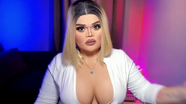 Snapshot of KarolinaThompson chatting on February 2025 08:07:01 AM KarolinaThompson online show from February 2025 08:07:01 AM