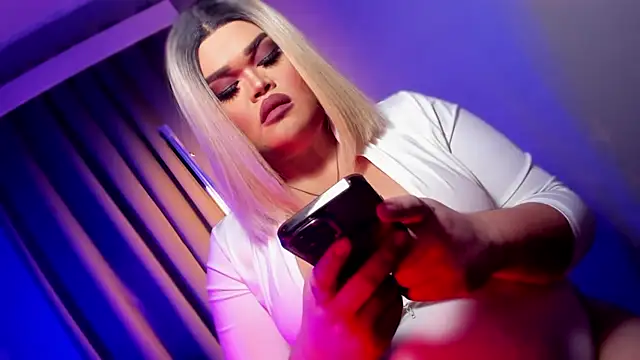 Snapshot of KarolinaThompson chatting on March 2025 09:42:01 AM KarolinaThompson online show from March 2025 09:42:01 AM