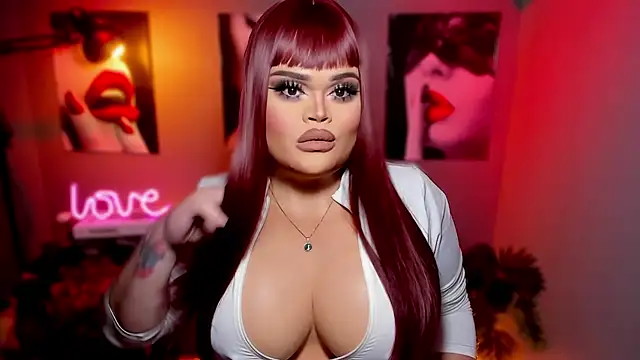 Snapshot of KarolinaThompson chatting on September 2025 09:11:02 AM KarolinaThompson online show from September 2025 09:11:02 AM