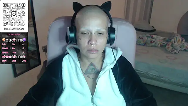 moon cat85 online show from March 2025 06:32:02 AM