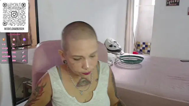 moon cat85 online show from March 2025 04:56:02 PM