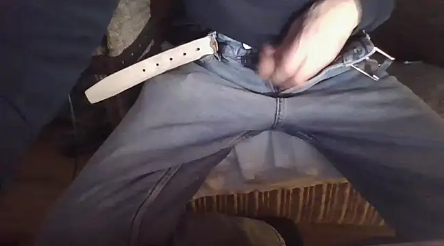 Snapshot of Hunzi123 chatting on February 2025 06:39:01 AM Hunzi123 online show from February 2025 06:39:01 AM