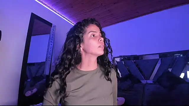 ximena diaz online show from October 2025 11:14:01 PM