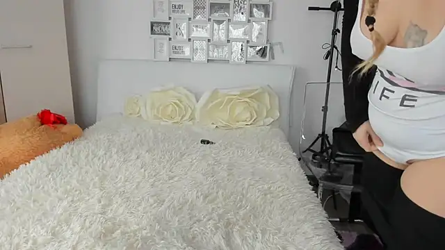 sweetemy4u online show from December 2024 11:50:02 AM