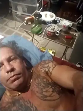 trucker1979 online show from October 2025 12:24:01 PM