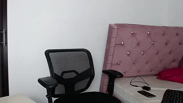 BlackNike online show from March 2025 09:59:01 PM