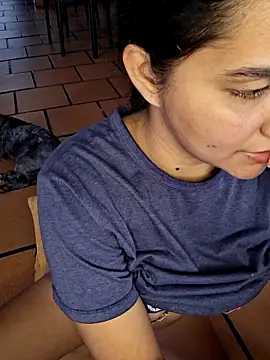 Snapshot of blerstefan1 chatting on February 2025 01:21:02 PM blerstefan1 online show from February 2025 01:21:02 PM