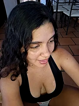 Snapshot of blerstefan1 chatting on March 2025 03:37:02 PM blerstefan1 online show from March 2025 03:37:02 PM