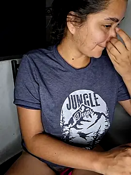 Snapshot of blerstefan1 chatting on March 2025 10:09:01 AM blerstefan1 online show from March 2025 10:09:01 AM