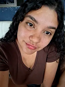 Snapshot of blerstefan1 chatting on October 2025 01:06:02 PM blerstefan1 online show from October 2025 01:06:02 PM