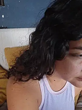 Snapshot of blerstefan1 chatting on October 2025 12:52:02 PM blerstefan1 online show from October 2025 12:52:02 PM