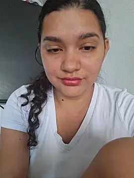 Snapshot of blerstefan1 chatting on November 2025 01:00:02 PM blerstefan1 online show from November 2025 01:00:02 PM